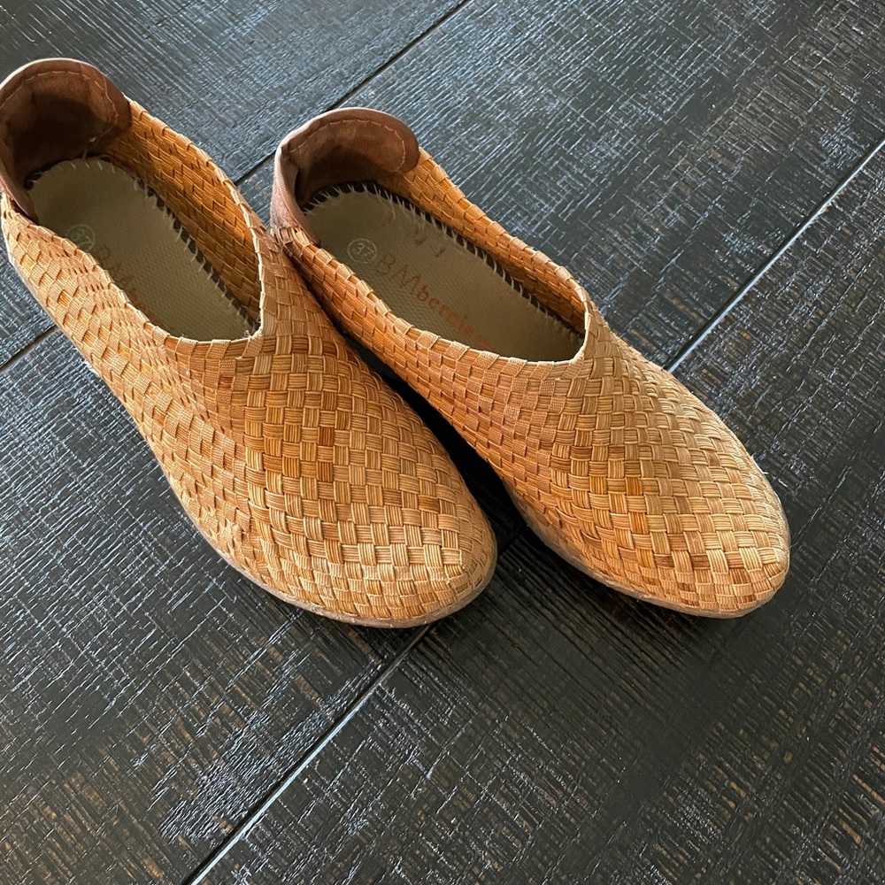 Bernie Mev Tan Woven Mules Comfortable Slip-On Design